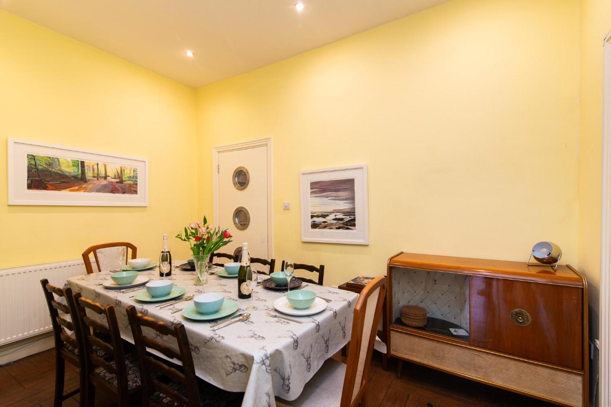 Spacious Retreat With River Views Near Peak District Матлок Экстерьер фото