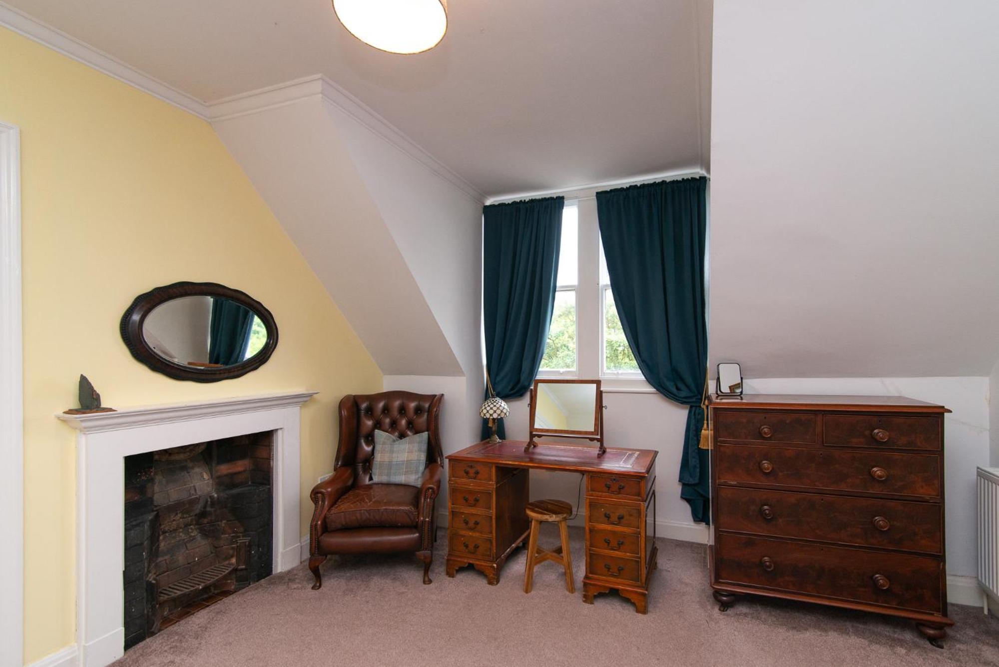 Spacious Retreat With River Views Near Peak District Матлок Экстерьер фото